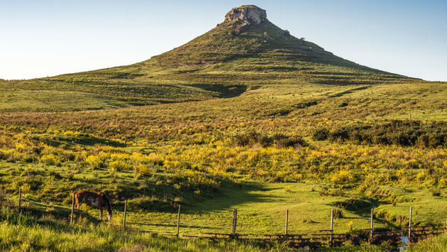Idyllic landscape of Batovi Hill, Tacuarembo in north-central Uruguay (photo via xeni4ka / iStock / Getty Images Plus)