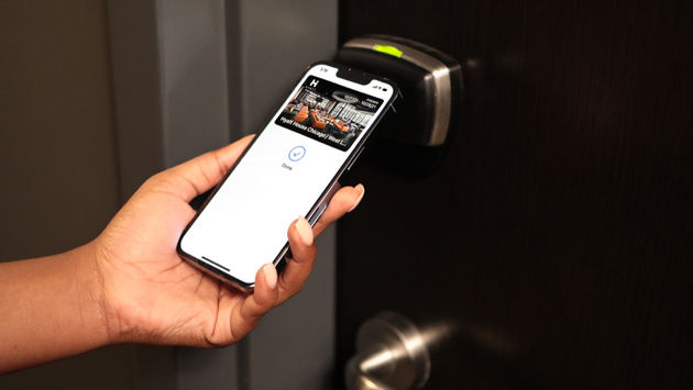 Hyatt introduces digital room keys, Hyatt partners with apple wallet, apple wallet room keys