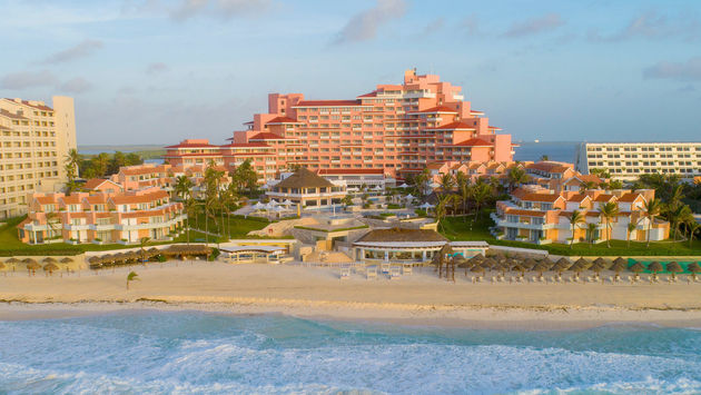 Wyndham Grand Cancun All-Inclusive Resort & Villas