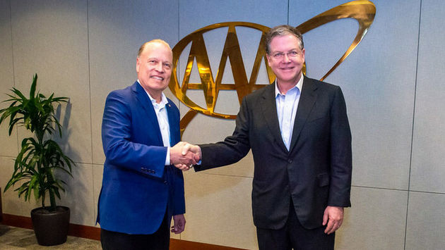 AAA CEO Marshall Doney (left) and Hertz CEO Stephen Scherr.