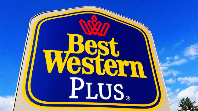 Best Western Plus sign in Berlin, Connecticut