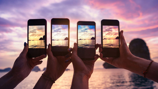 smartphones, phones, photos, pic, sunset, beach, social media, Instagrammable