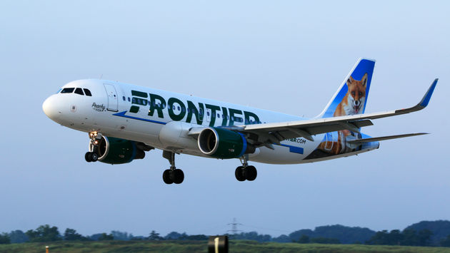 Frontier Airlines Airbus A320 landing.