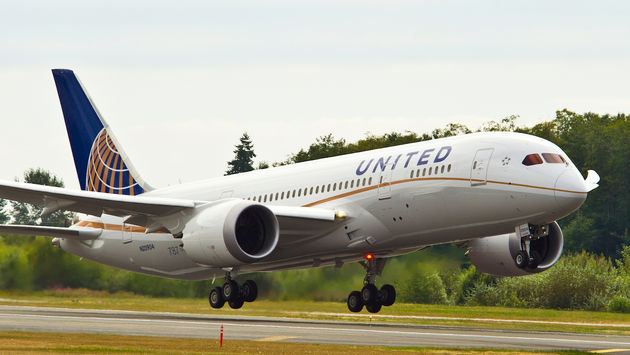First United Boeing 787 Production Flight