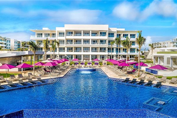 Planet Hollywood Beach Resort Cancun Officially Opens