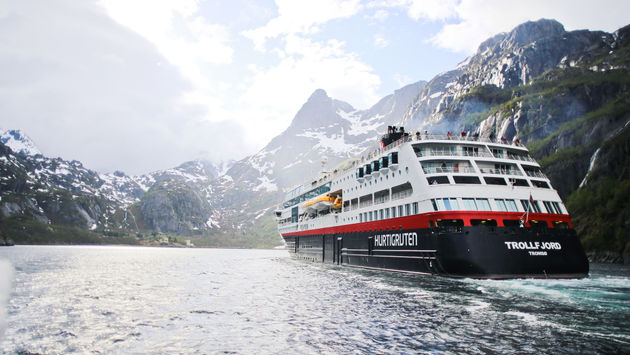 MS Trollfjord, norwegian ships, Hurtigruten ships, Hurtigruten Norway