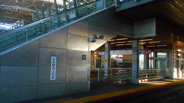 Jamaica Station 