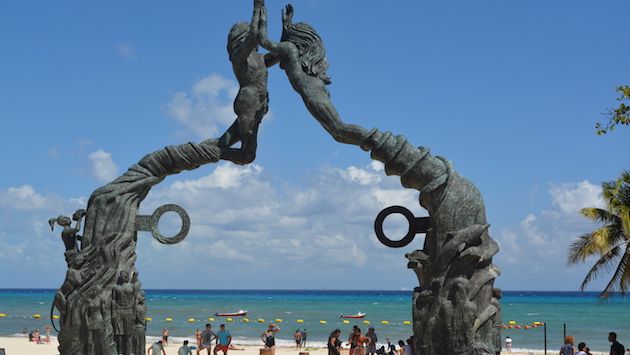Portal Maya sculpture in Playa del Carmen