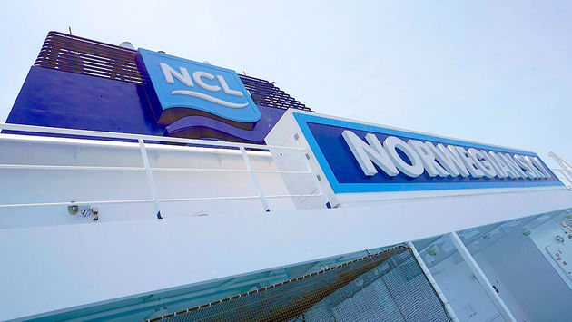 Norwegian Sky, smokestack, Norwegian Cruise Line, cruise