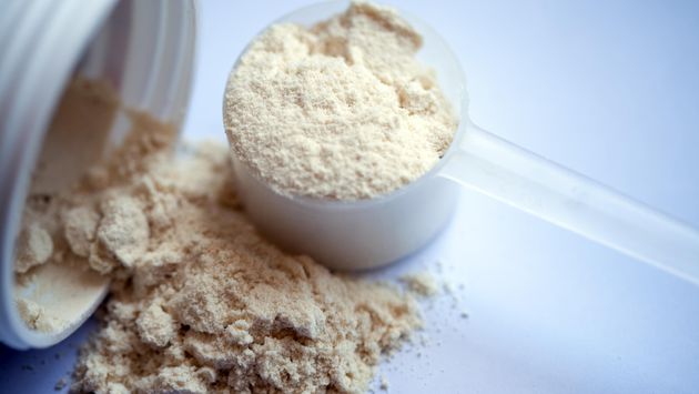 A scoop of vanilla protein powder