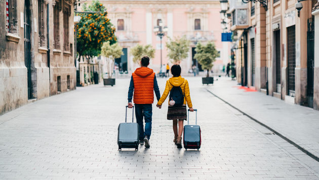 Tourist couple traveling the world.