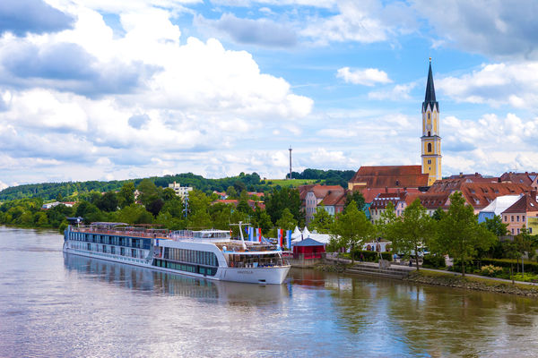 AmaWaterways Offers Travel Advisors TC Credits on Airfare and Land Packages
