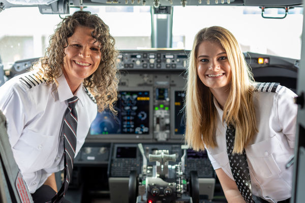 Southwest Airlines Welcomes First Mother-Daughter Pilot Duo