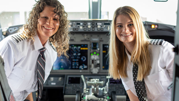 Southwest Airlines, pilots, Southwest airlines pilots, mother-daughter pilots