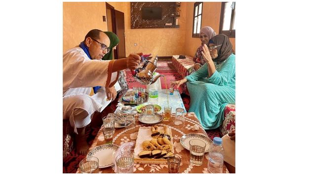 Take tea in Morocco