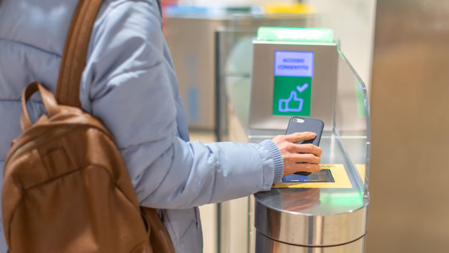 Electronic boarding pass and passport control in the airport.