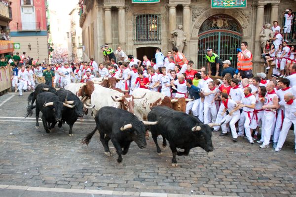 Descubre las corridas de toros, la comida y el arte en Salvatierra, México