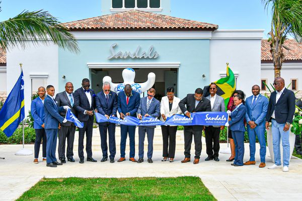 Sandals Commemorates First Property in Dutch Caribbean