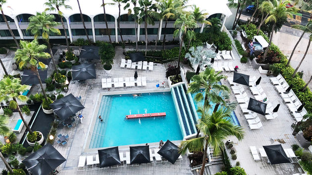 La Concha Resort pool