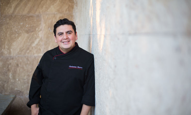 De niño, Christian Bravo conoció el negocio de la cocina, pues sus papás tenían un food-truck en Puebla, antes de que fueran una tendencia. (photo: Christian Bravo)
