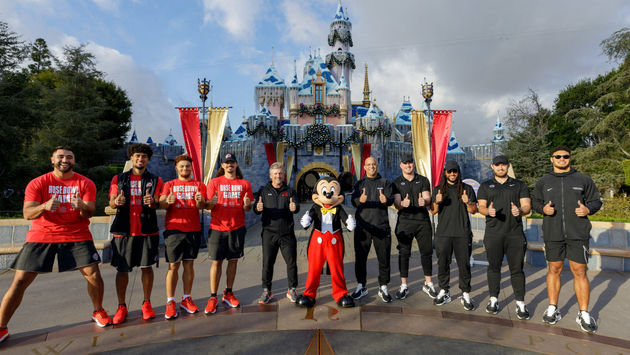 Rose Bowl, Disneyland Resort, coaches, players, teams, University of Utah, Pennsylvania State University, Mickey Mouse