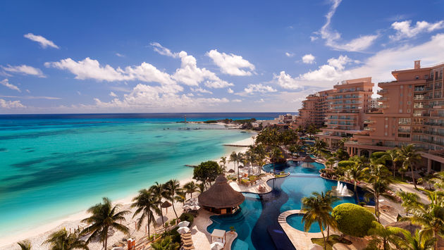 Book at Grand Fiesta Americana Coral Beach Cancun All Inclusive and get up to 60 % in savings + kids stay free