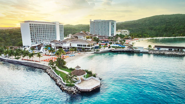 Fly Me To The Moon Palace Jamaica and get up to 2 free flights.