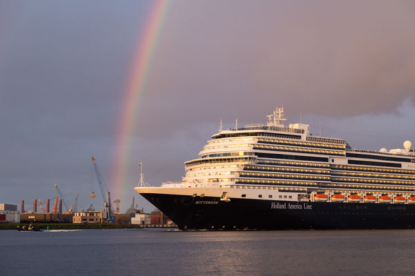 Holland America Line Drops Pre-Cruise Testing Requirement for Choose Sailings