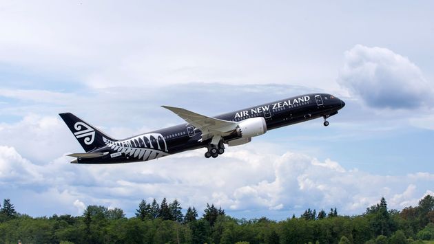 Air New Zealand Dreamliner taking off