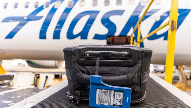 Alaska Airlines bag tag program