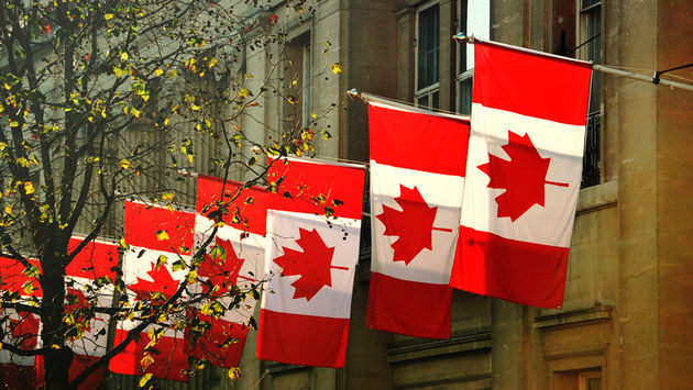 Canadian consumer confidence is increasing (Photo courtesy of Thinkstock)