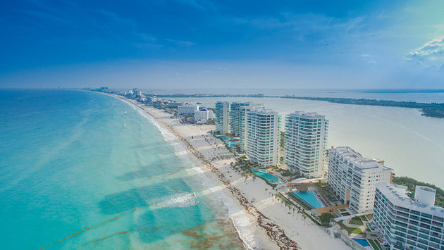 An expansive view of Cancun 