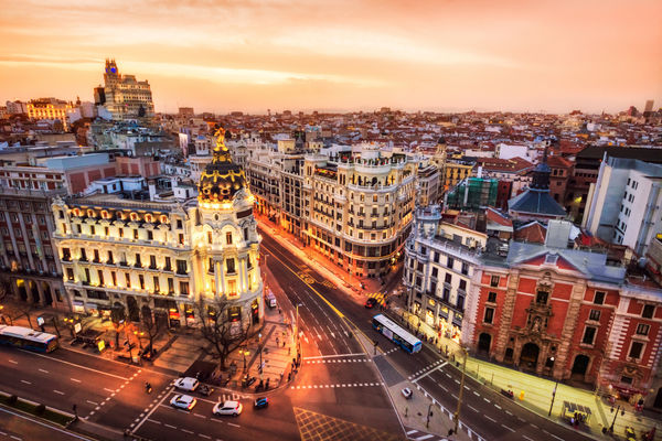 España recibe gran afluencia de turistas internacionales