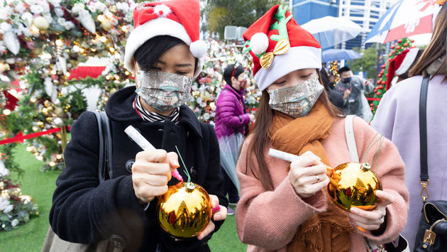Hong Kong, FAM trips, Christmas, winter, activities, Santa hats, bulbs