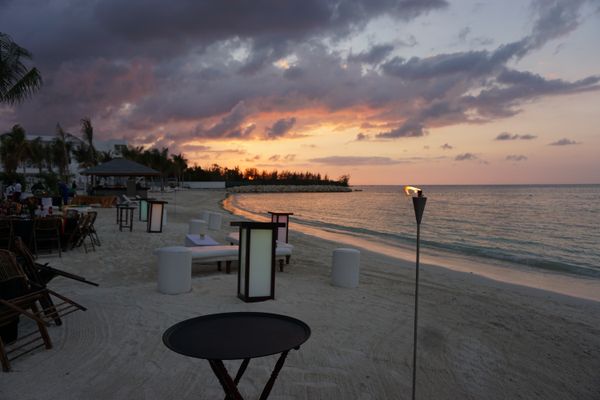 El ministro de Turismo dice que las empresas hoteleras españolas construirán alojamientos para trabajadores en Jamaica
