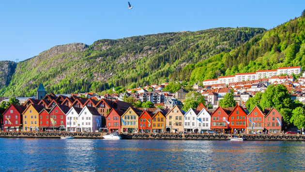 Bybilde over Bergen, Norge (Zarnell/iStock/Getty Images Plus)